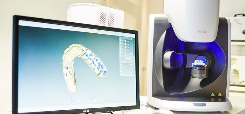 Eigenes Zahnlabor mit CAD/CAM-Technologie